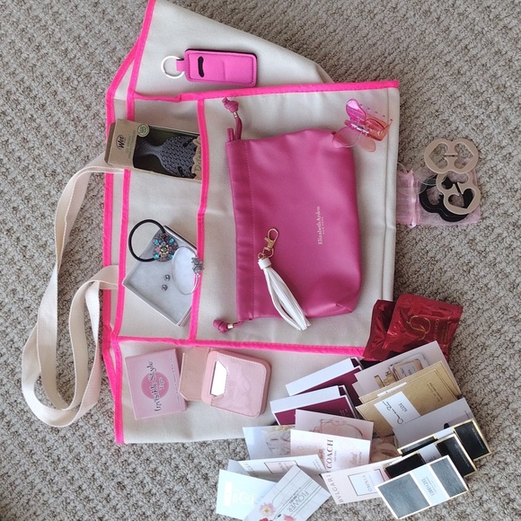 Tote Bag, Jewerly, Accessories And Beauty Bundle - Picture 17 of 17